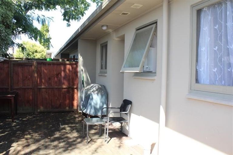 Photo of property in 8f Ford Street, Hamilton East, Hamilton, 3216