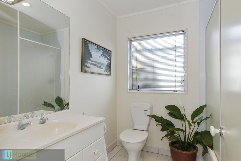 Photo of property in 1/47 Great South Road, Manurewa, Auckland, 2102