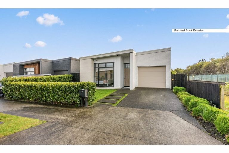 Photo of property in 7 Bravery Road, Papakura, 2110