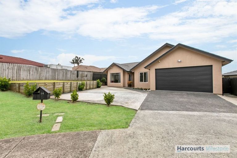 Photo of property in 14 Ebanjane Way, Clendon Park, Auckland, 2103