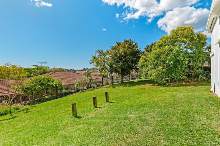 Photo of property in 808 East Coast Road, Oteha, Auckland, 0630