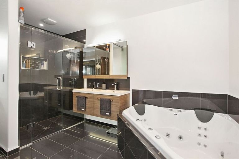 Photo of property in 9 Kawharu Street, Marshland, Christchurch, 8083