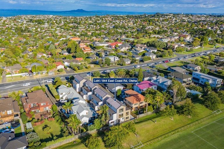 Photo of property in 844d East Coast Road, Oteha, Auckland, 0630