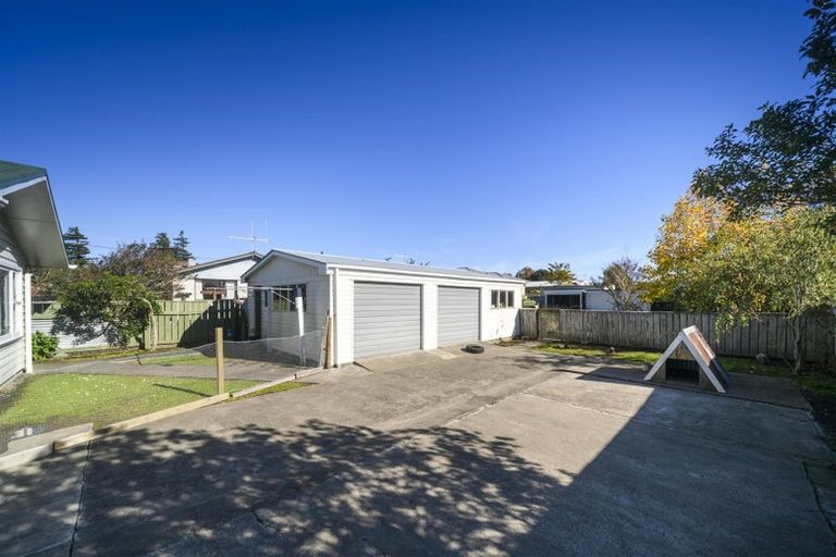 Photo of property in 16 Maunder Street, Marton, 4710