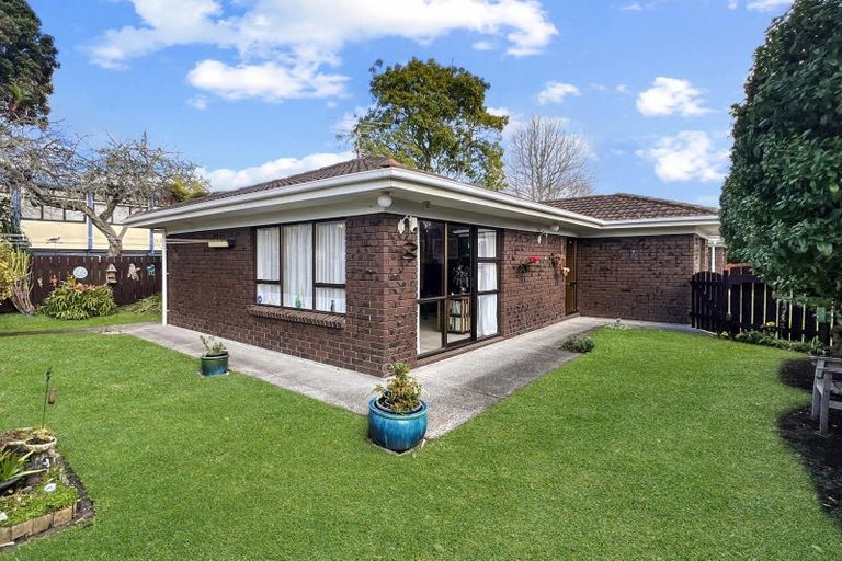 Photo of property in 8/66 Rathgar Road, Henderson, Auckland, 0610