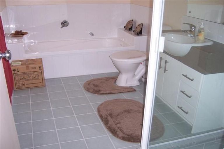 Photo of property in 73 Nautilus Drive, Gulf Harbour, Whangaparaoa, 0930