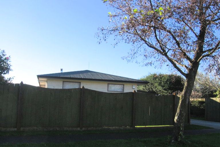 Photo of property in 3 Apollo Parade, Milson, Palmerston North, 4414
