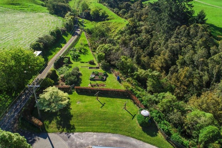 Photo of property in 350a Dalbeth Road, Hamurana, Rotorua, 3072