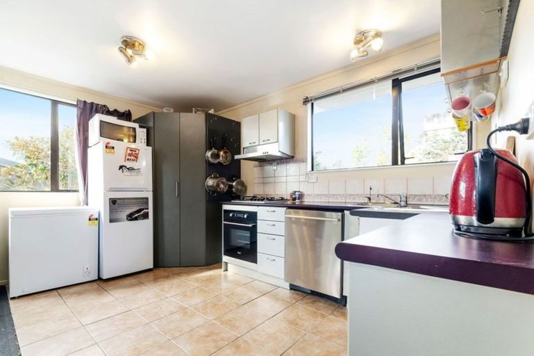 Photo of property in 1/71 Redcrest Avenue, Red Hill, Papakura, 2110