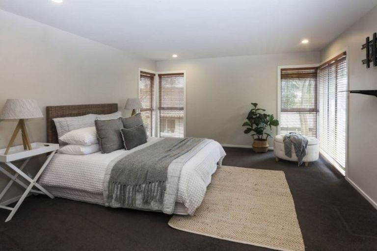 Photo of property in 33 Lakewood Drive, Burwood, Christchurch, 8083