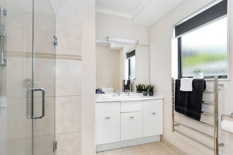 Photo of property in 23 Araroa Place, Papamoa Beach, Papamoa, 3118