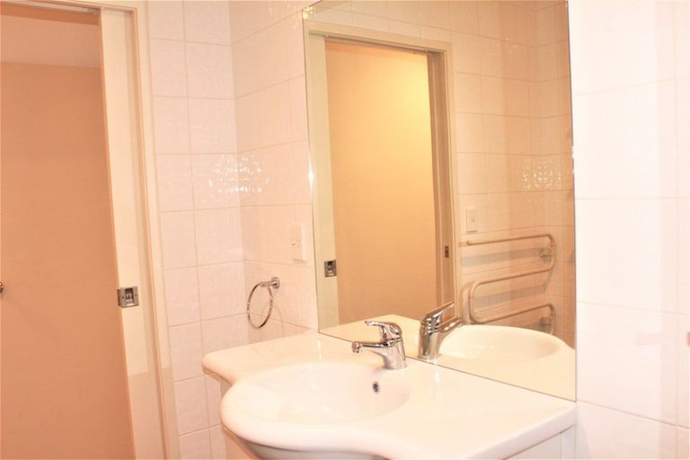 Photo of property in 4/201 Massey Street, Frankton, Hamilton, 3204