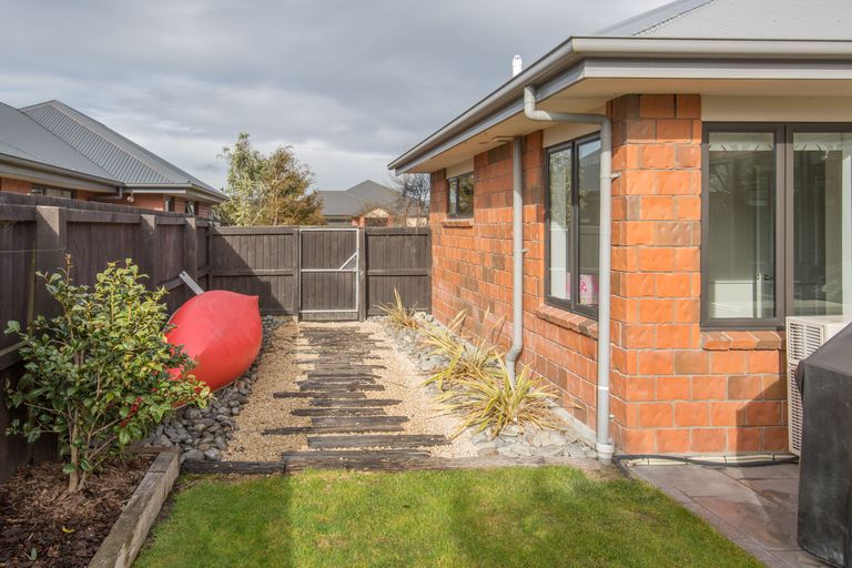 Photo of property in 6 Taiwhenua Street, Rangiora, 7400