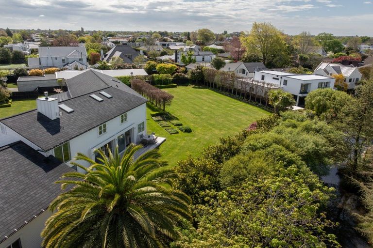 Photo of property in 11 Pentlow Place, Fendalton, Christchurch, 8052