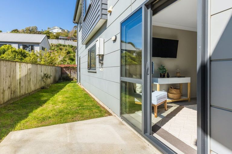 Photo of property in 45 Brindle Way, Newlands, Wellington, 6037