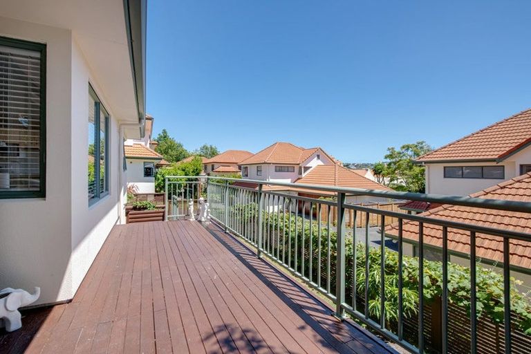 Photo of property in 32 Parkwood Crescent, Gulf Harbour, Whangaparaoa, 0930