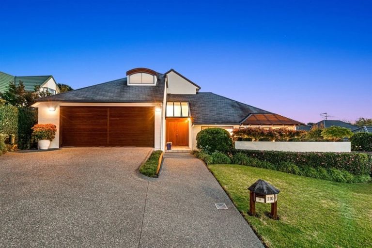 Photo of property in 110 Seaview Road, Glenfield, Auckland, 0629