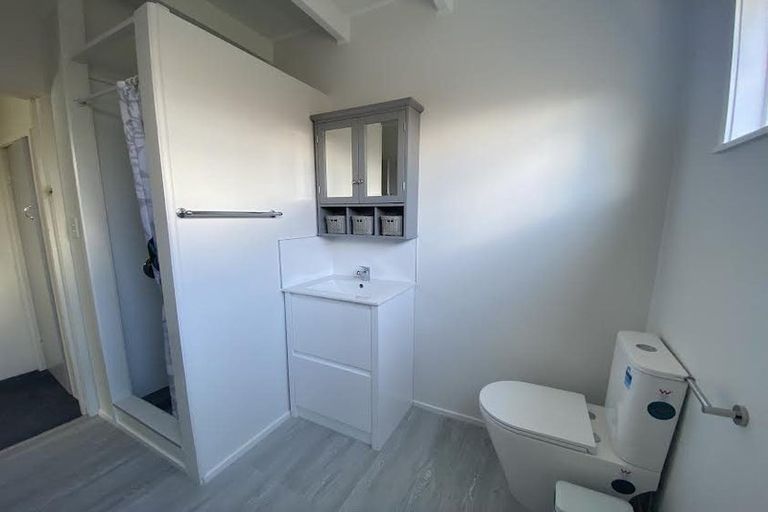 Photo of property in 9 Bond Crescent, Forrest Hill, Auckland, 0620