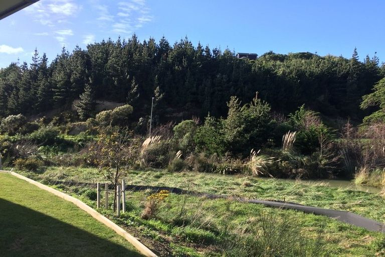 Photo of property in 5 Tradewinds Drive, Whitby, Porirua, 5024