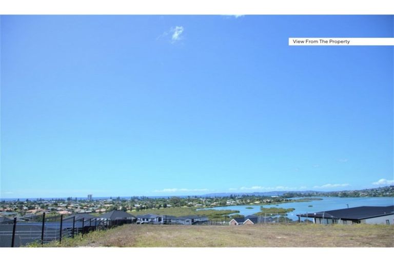 Photo of property in 31 Cassidy Drive, Orewa, 0931