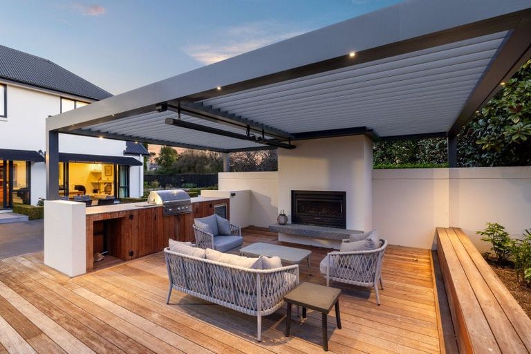 Photo of property in 51 Lewisham Park, St Albans, Christchurch, 8052