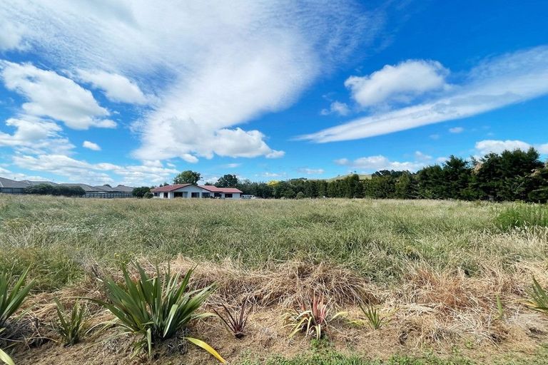 Photo of property in 104 Tara Road, Papamoa Beach, Papamoa, 3187