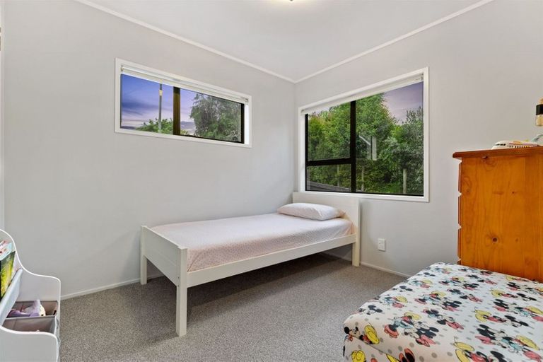 Photo of property in 15a Bridge Avenue, Te Atatu South, Auckland, 0610