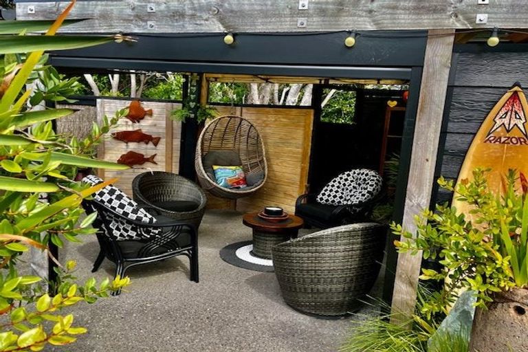 Photo of property in 112 Marram Place, Matarangi, Whitianga, 3592