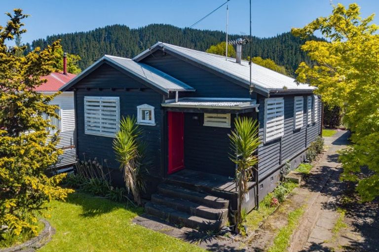 Photo of property in 12 Ngatai Street, Taumarunui, 3920