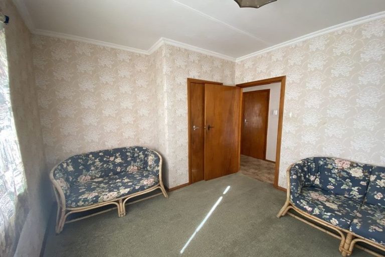 Photo of property in 4 Tongariro Street, Castlecliff, Whanganui, 4501