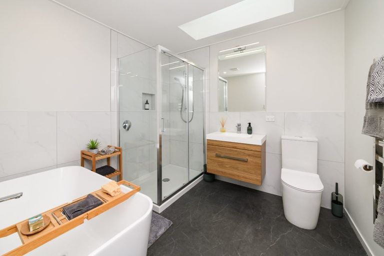 Photo of property in 26 Manapouri Crescent, Hokowhitu, Palmerston North, 4410