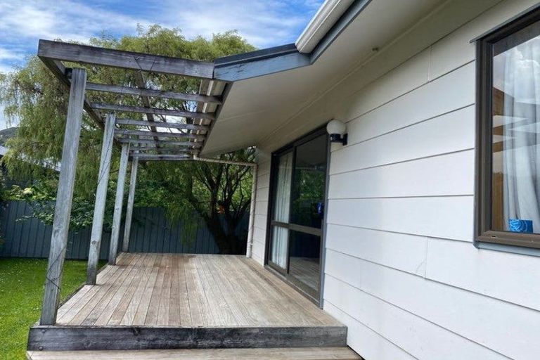 Photo of property in 52 Cambridge Terrace, Waiwhetu, Lower Hutt, 5010