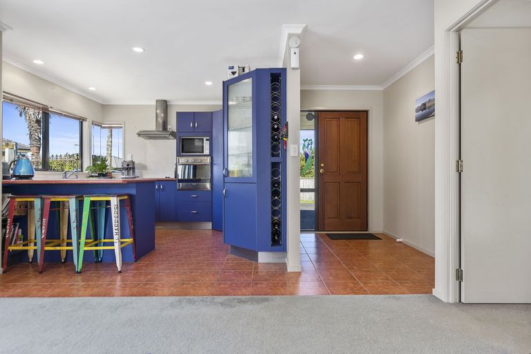 Photo of property in 76 Osprey Drive, Welcome Bay, Tauranga, 3112