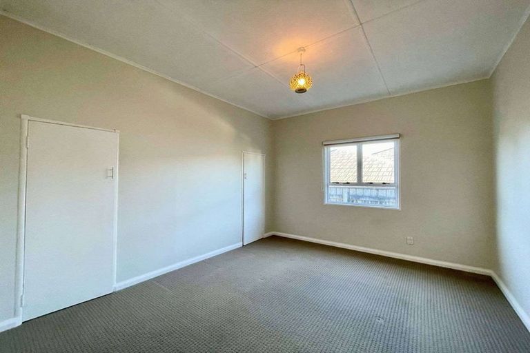 Photo of property in 26 Paynters Avenue, Strandon, New Plymouth, 4312