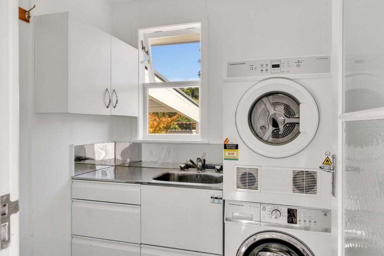 Photo of property in 28 Massey Road, Mangapapa, Gisborne, 4010