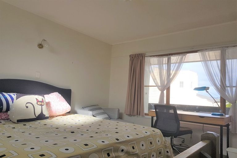 Photo of property in 2/175 Birkenhead Avenue, Birkenhead, Auckland, 0626