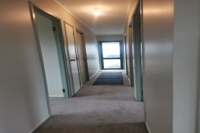 Photo of property in 6 Northall Road, New Lynn, Auckland, 0600