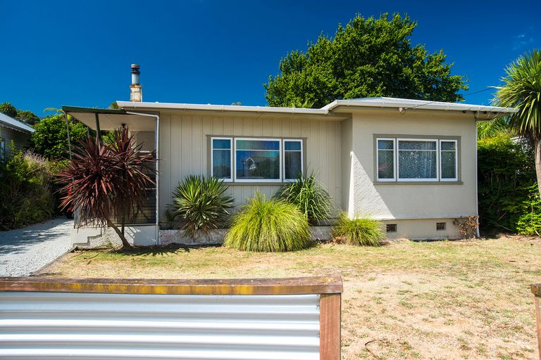 Photo of property in 27 Perry Street, Mangapapa, Gisborne, 4010