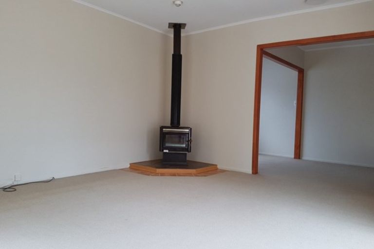 Photo of property in 27 Arrow Road, Forrest Hill, Auckland, 0620