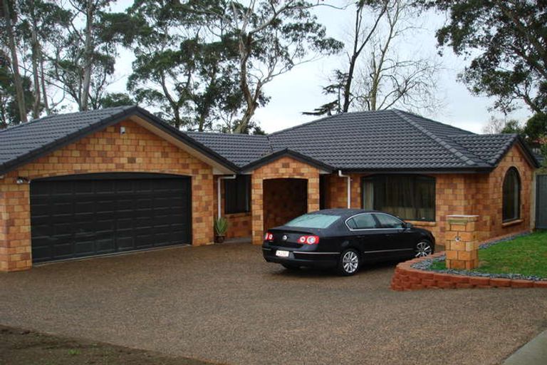 Photo of property in 15 Matuhi Grove, Papatoetoe, Auckland, 2025