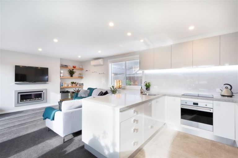 Photo of property in 4/10 Stoneyhurst Street, St Albans, Christchurch, 8014