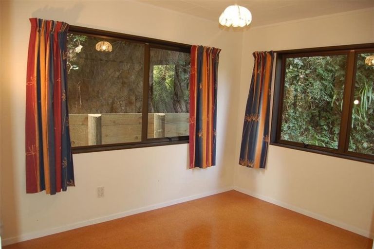 Photo of property in 27 Burns Road, Hospital Hill, Napier, 4110