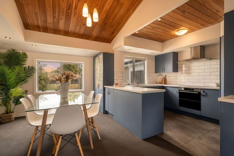 Photo of property in 69 Bower Avenue, New Brighton, Christchurch, 8083