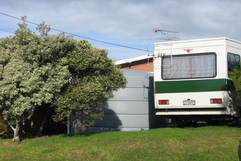 Photo of property in 10 Barrier View Road, Leigh, 0985