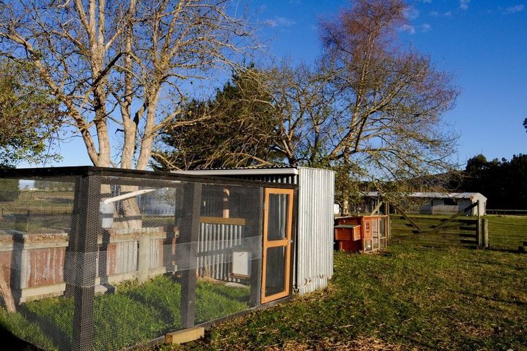 Photo of property in 64 Waihao Back Road, Waimate, 7979