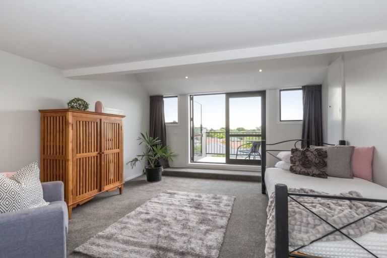 Photo of property in 32b Penruddock Rise, Westmorland, Christchurch, 8025