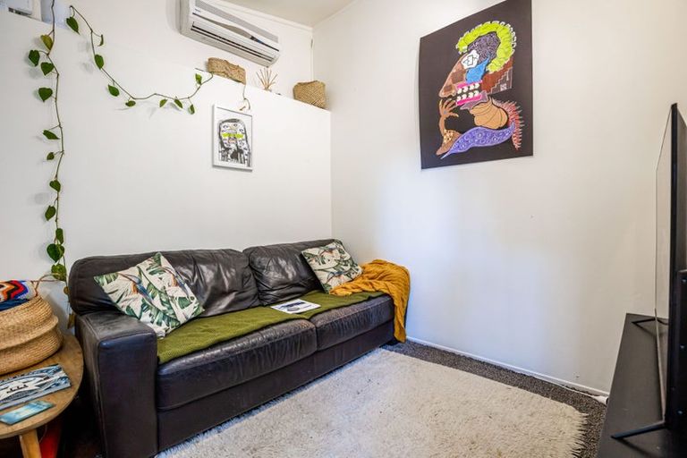 Photo of property in 227 Woodlands Park Road, Titirangi, Auckland, 0604