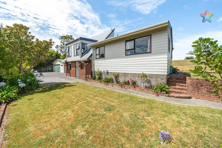 Photo of property in 21 Whitechapel Grove, Stokes Valley, Lower Hutt, 5019