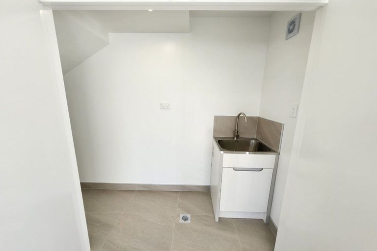 Photo of property in 4/25 Manse Road, Pahurehure, Papakura, 2113