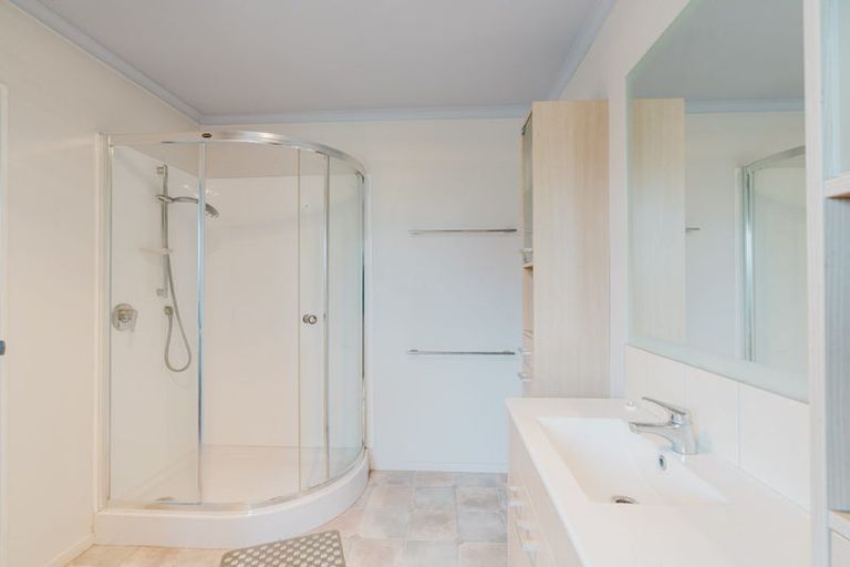 Photo of property in 800 Tuhikaramea Road, Ngahinapouri, Hamilton, 3290